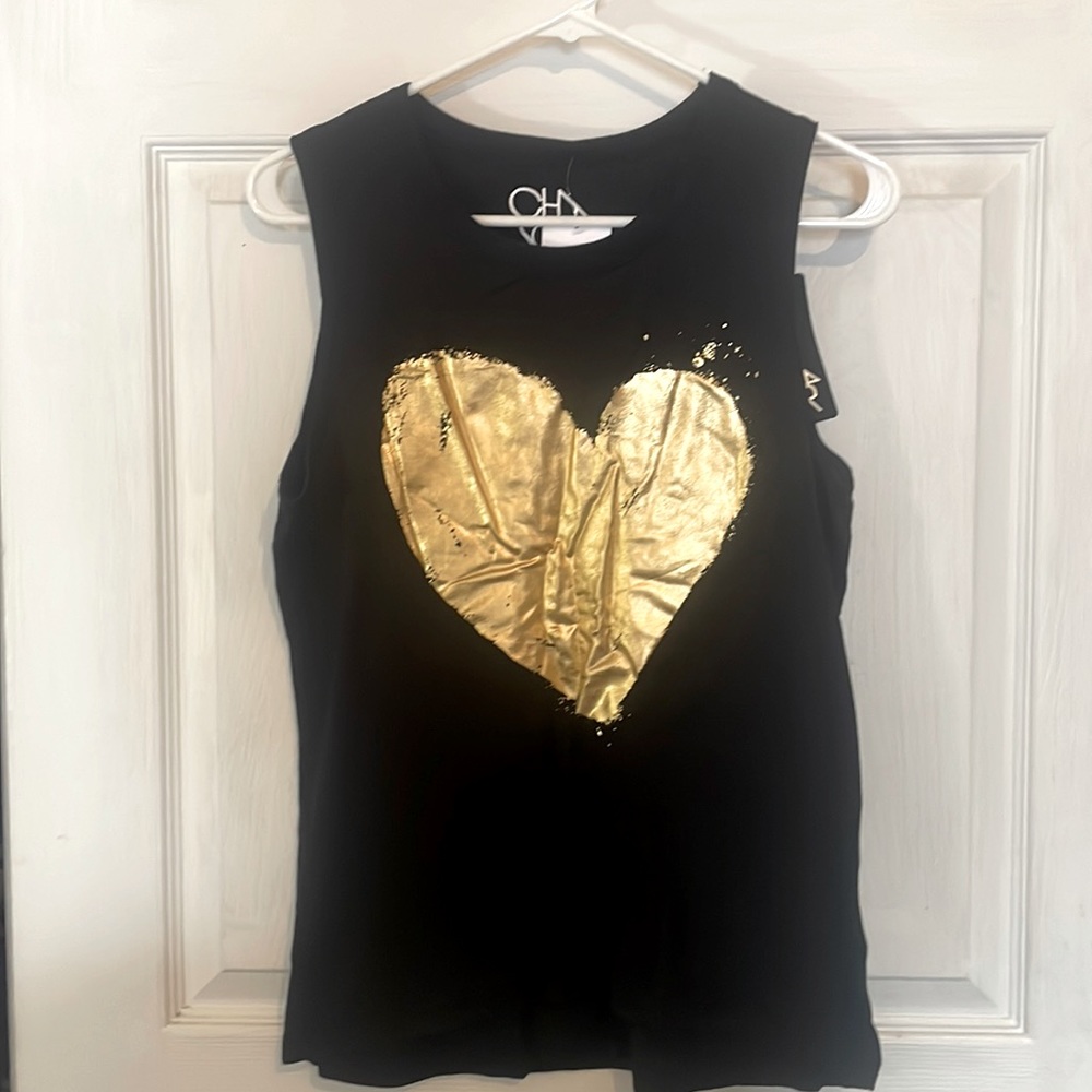 NWT! Evereve Chaser women’s gold heart tank top size small